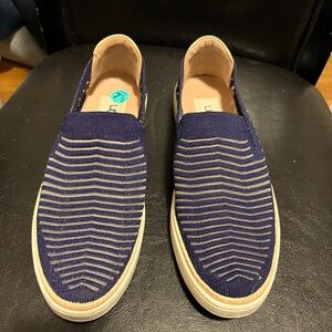 Women’s Ugg 7.5 Navy Silver Stripe Slip On Shoes Preowned